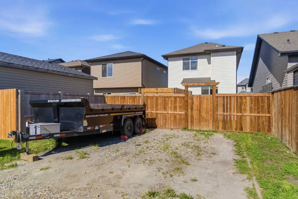 74 Legacy Common SE Calgary AB T2X 2A9