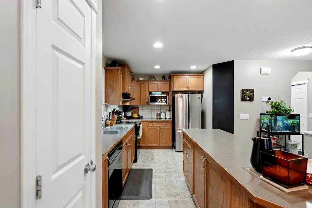 2055 Reunion Boulevard NW Airdrie AB T4B 0J2