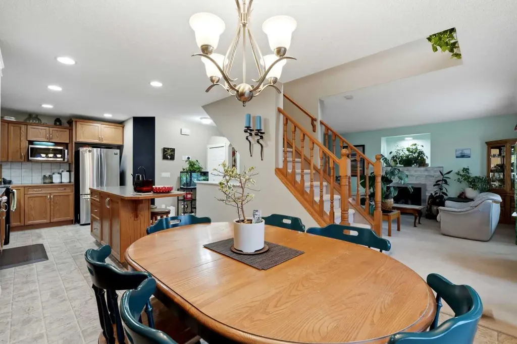 2055 Reunion Boulevard NW Airdrie AB T4B 0J2