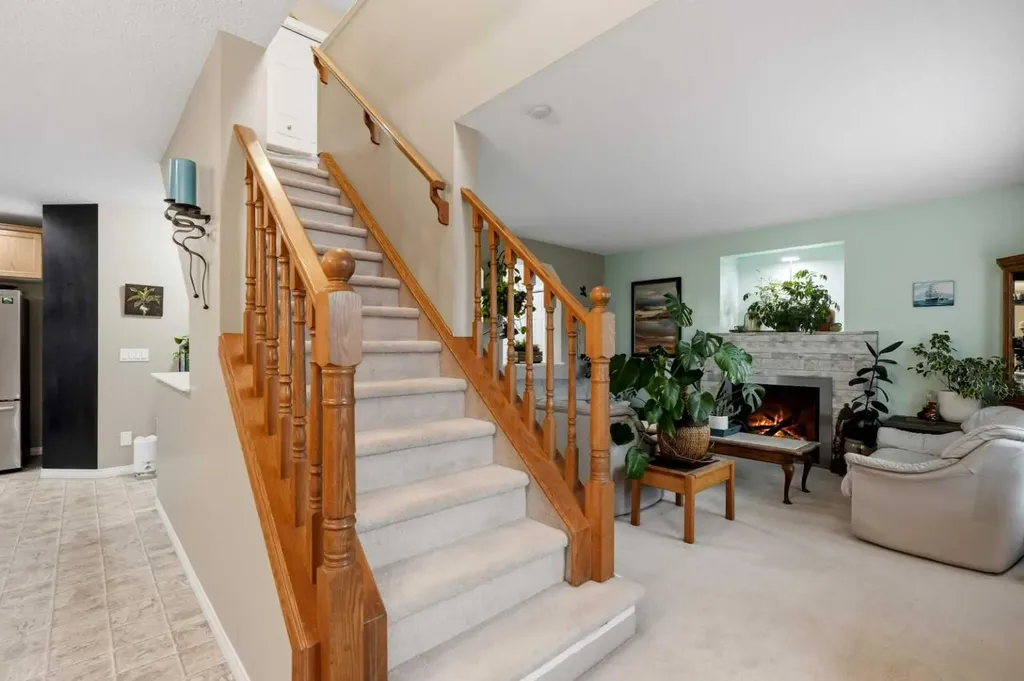 2055 Reunion Boulevard NW Airdrie AB T4B 0J2
