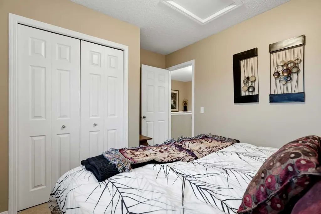 2055 Reunion Boulevard NW Airdrie AB T4B 0J2