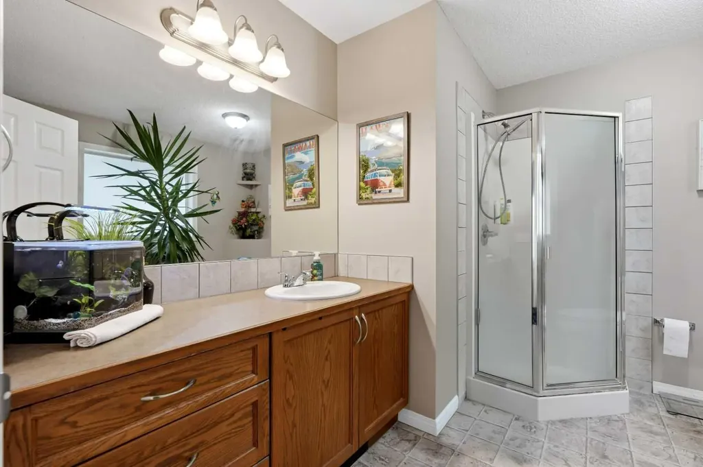 2055 Reunion Boulevard NW Airdrie AB T4B 0J2