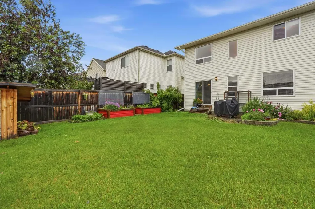 2055 Reunion Boulevard NW Airdrie AB T4B 0J2