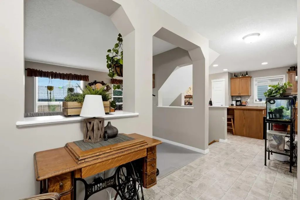 2055 Reunion Boulevard NW Airdrie AB T4B 0J2