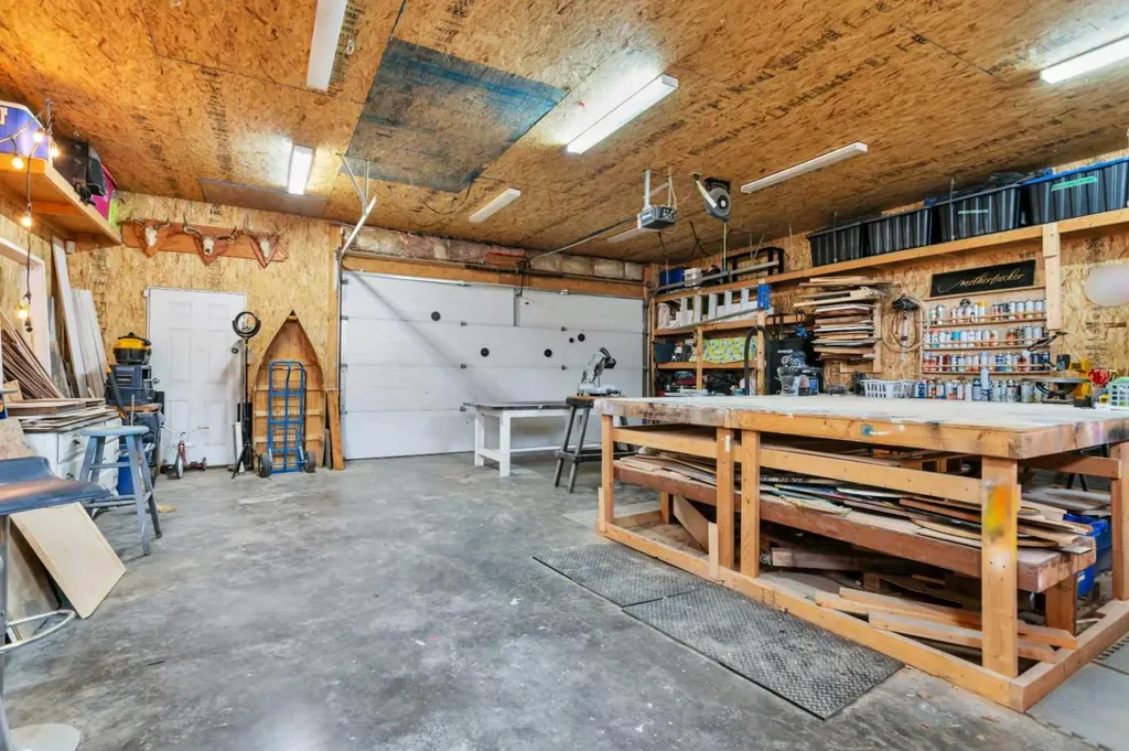 4613 Westbrooke Road Blackfalds AB T4M 0K3