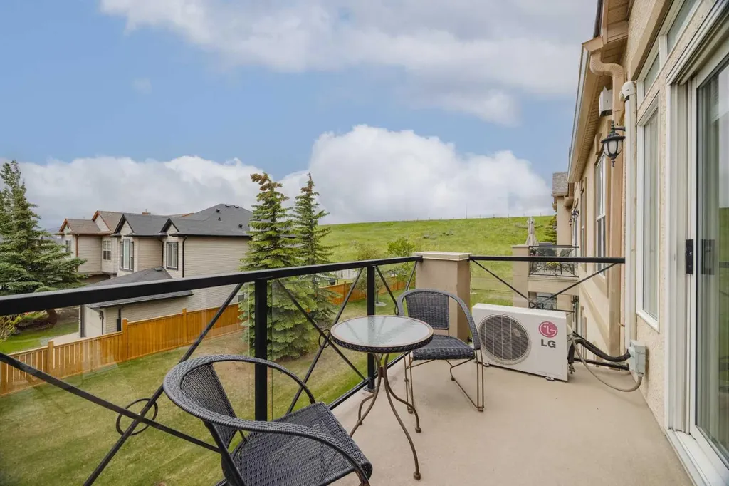 303 Arbour Crest Drive NW Calgary AB T3G5G4