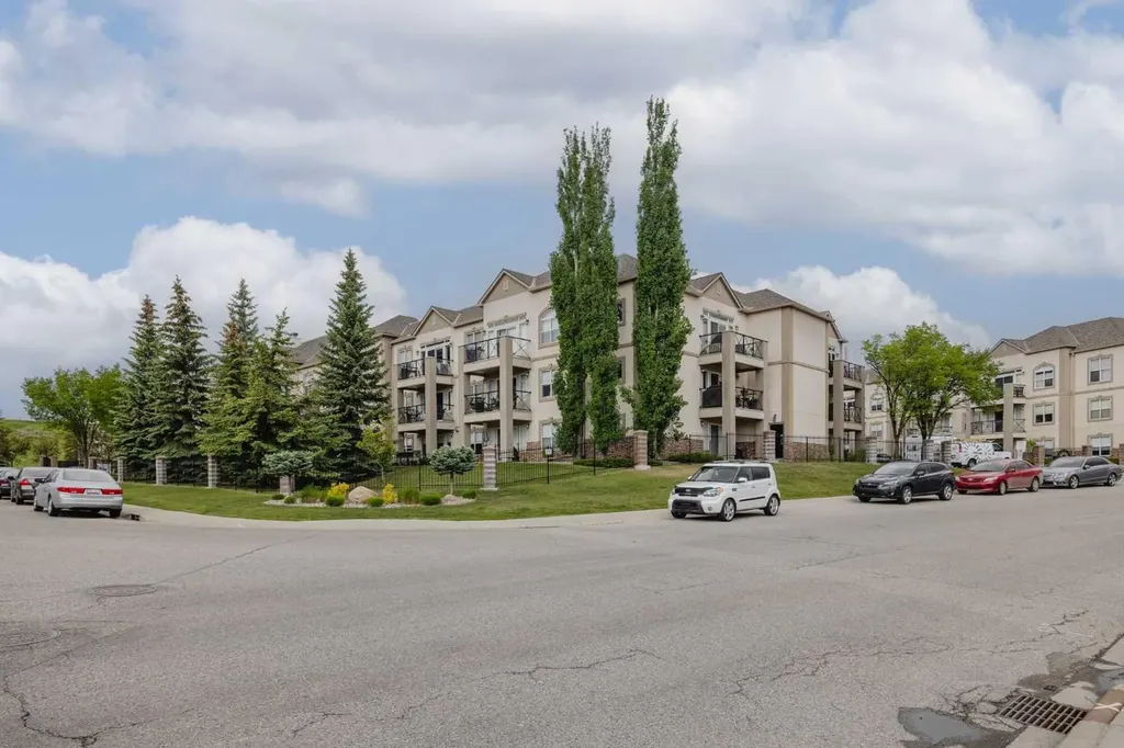 303 Arbour Crest Drive NW Calgary AB T3G5G4