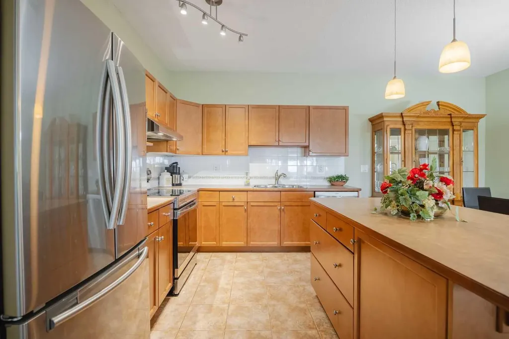 303 Arbour Crest Drive NW Calgary AB T3G5G4
