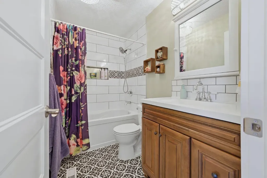 3016 Cedar Ridge Drive SW Calgary AB T2S1X6