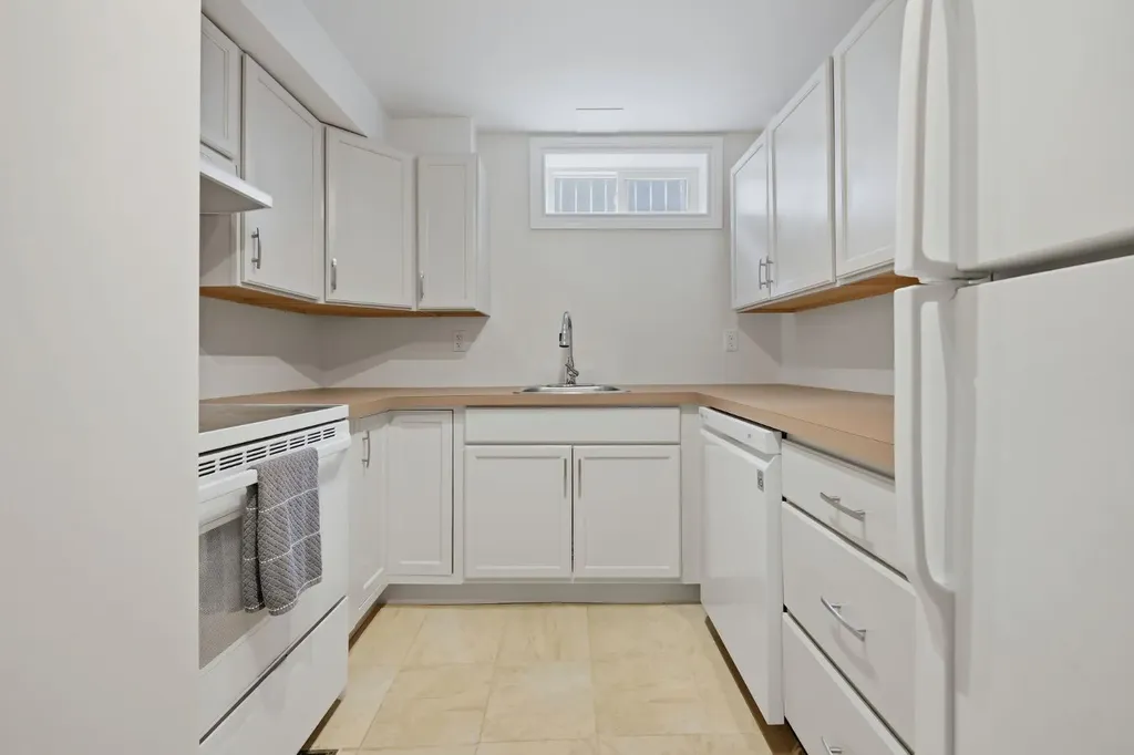 3016 Cedar Ridge Drive SW Calgary AB T2S1X6