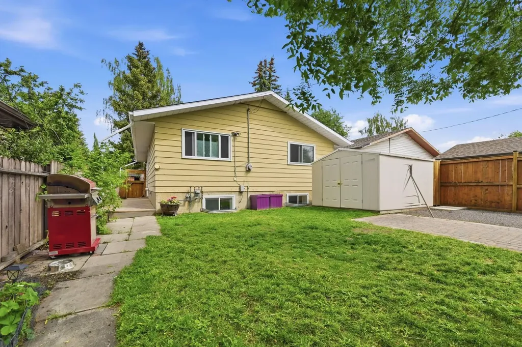 3016 Cedar Ridge Drive SW Calgary AB T2S1X6