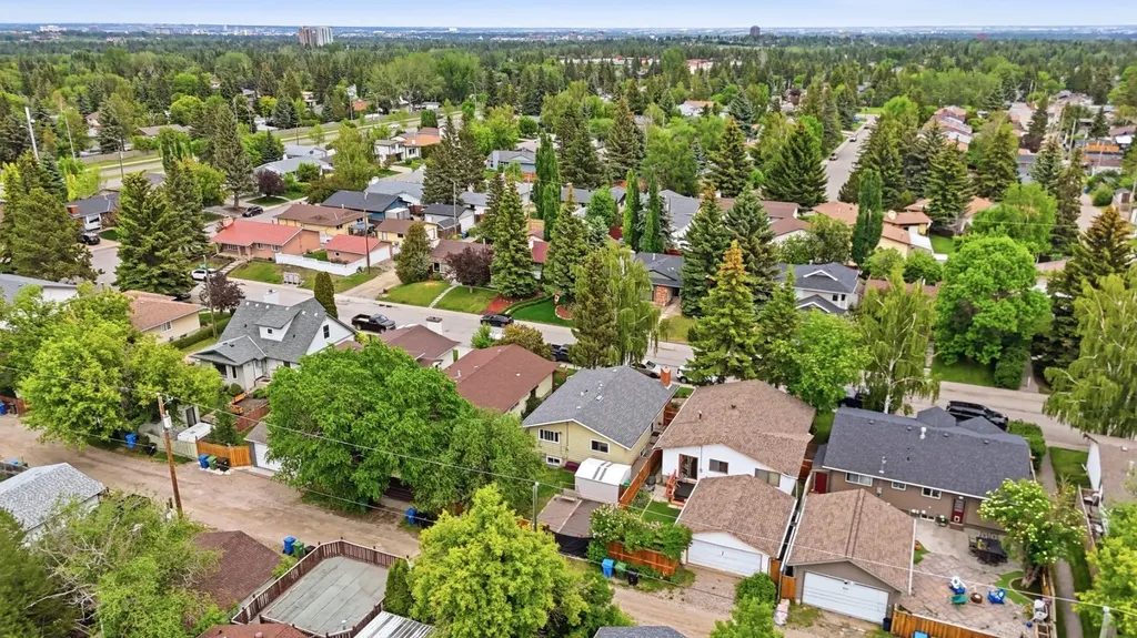 3016 Cedar Ridge Drive SW Calgary AB T2S1X6