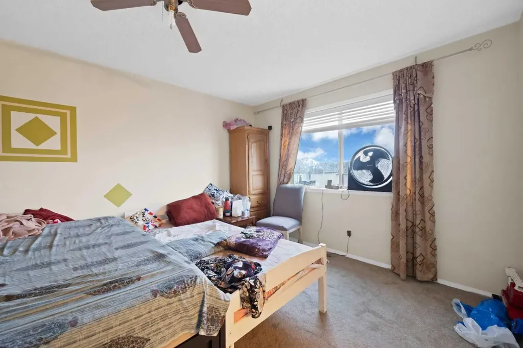 25 Martha's Meadow Place NE Calgary AB T3J 4H6