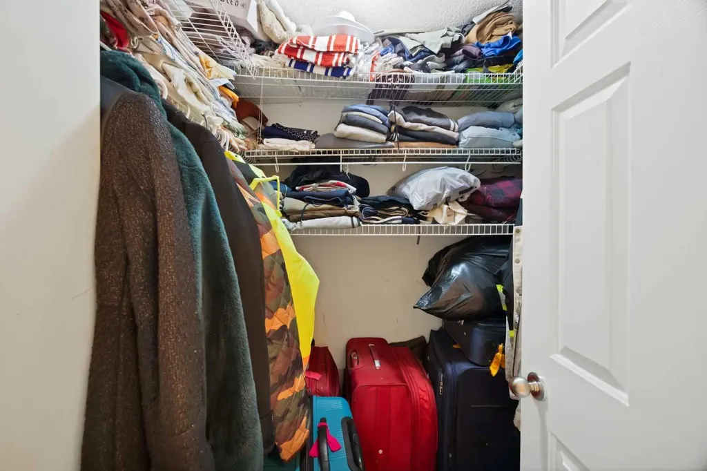 25 Martha's Meadow Place NE Calgary AB T3J 4H6