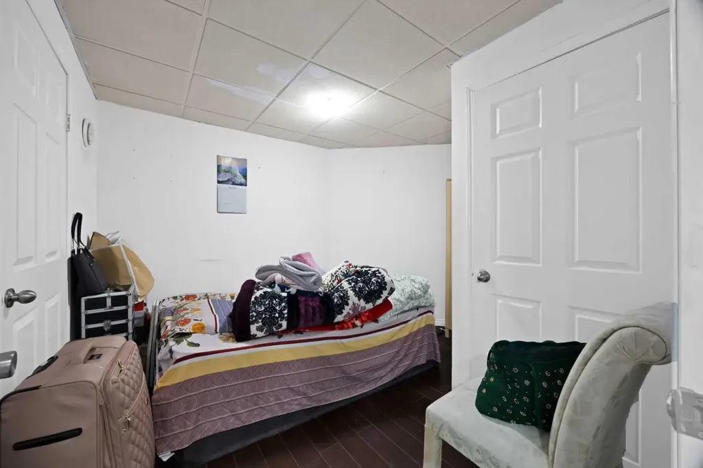 25 Martha's Meadow Place NE Calgary AB T3J 4H6