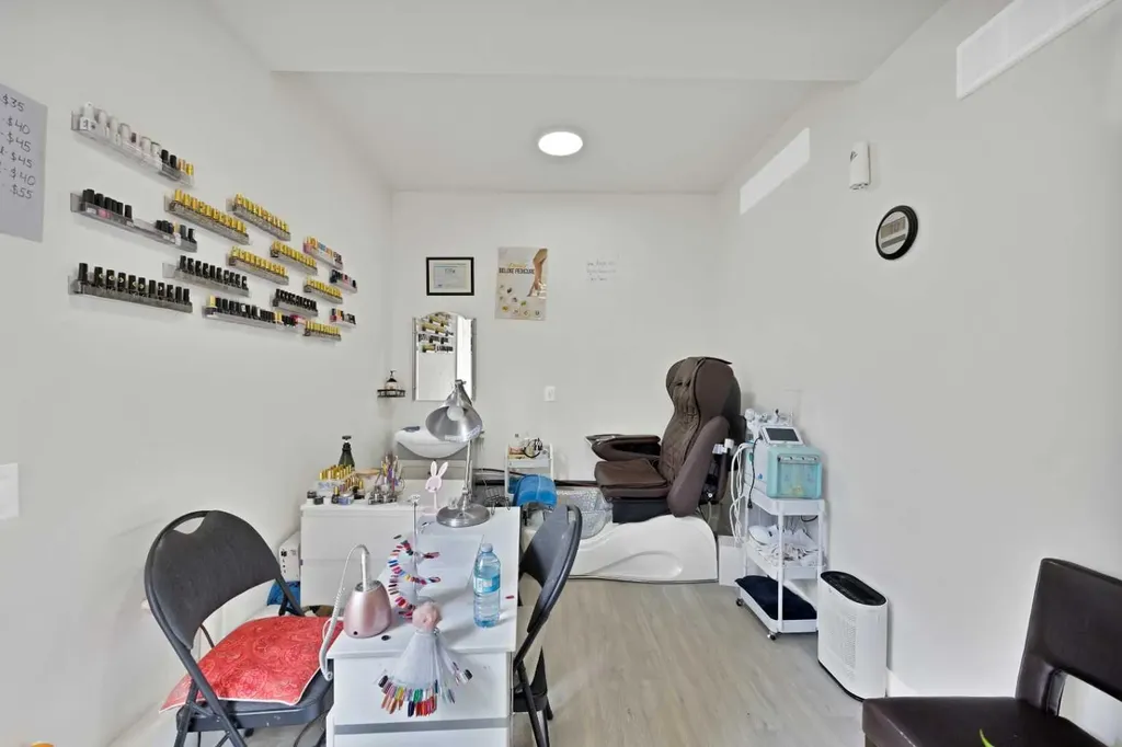 25 Martha's Meadow Place NE Calgary AB T3J 4H6