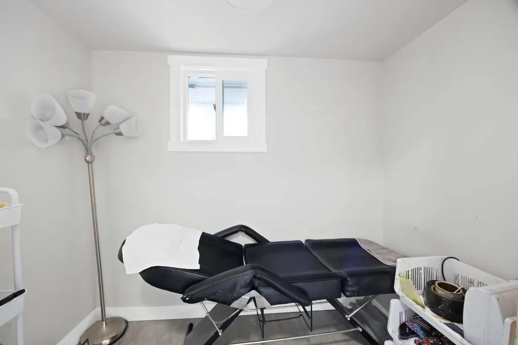 25 Martha's Meadow Place NE Calgary AB T3J 4H6