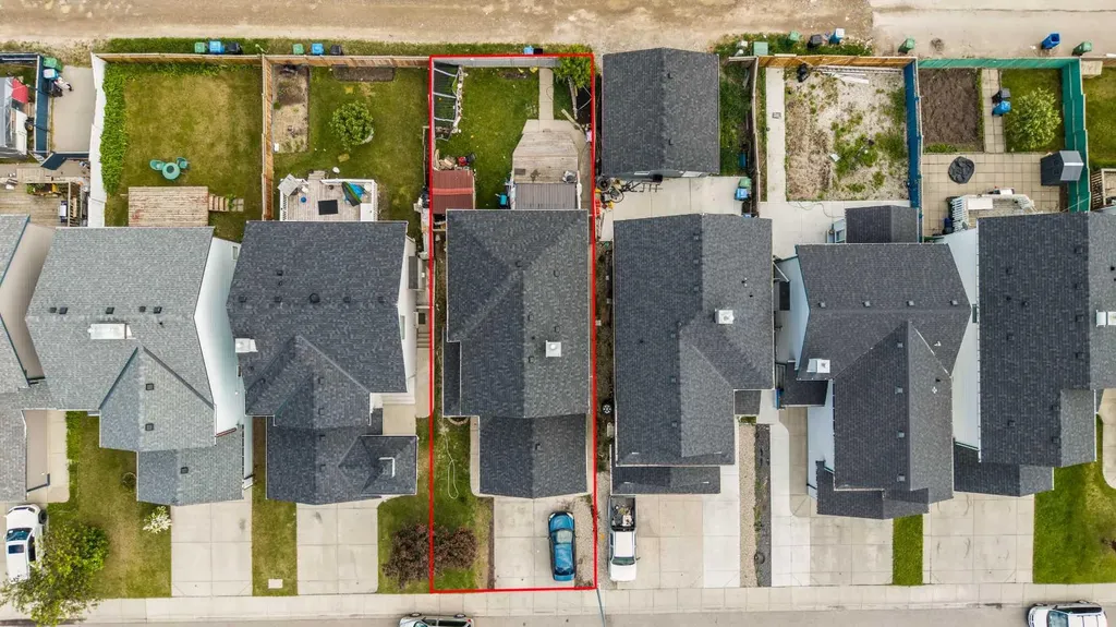 25 Martha's Meadow Place NE Calgary AB T3J 4H6