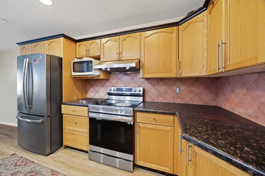 25 Martha's Meadow Place NE Calgary AB T3J 4H6