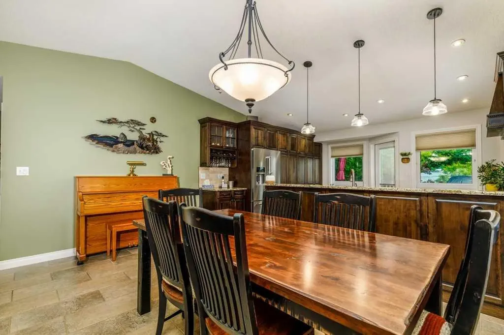 70 Douglas Avenue Red Deer AB T4R 2G6