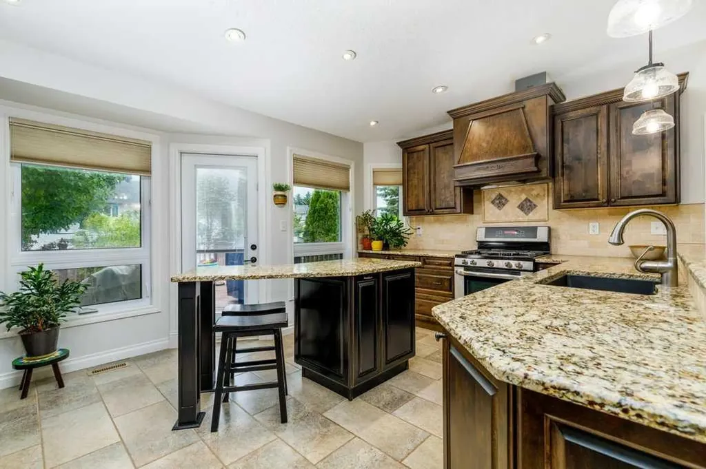 70 Douglas Avenue Red Deer AB T4R 2G6