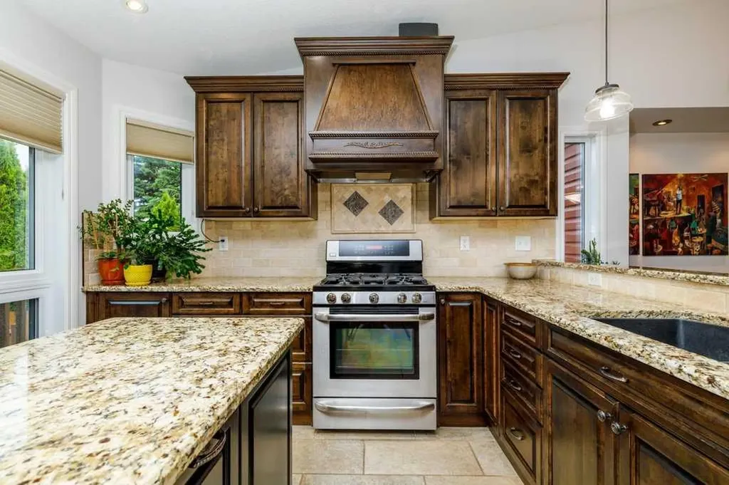 70 Douglas Avenue Red Deer AB T4R 2G6