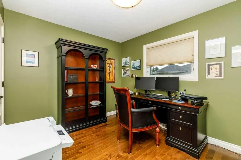 70 Douglas Avenue Red Deer AB T4R 2G6