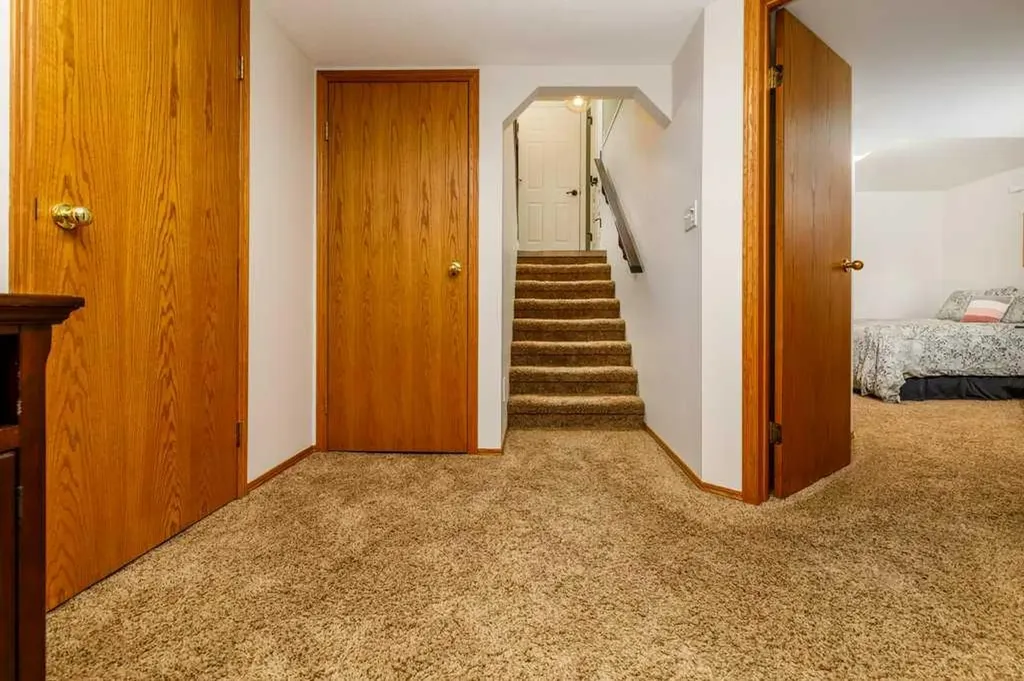 70 Douglas Avenue Red Deer AB T4R 2G6