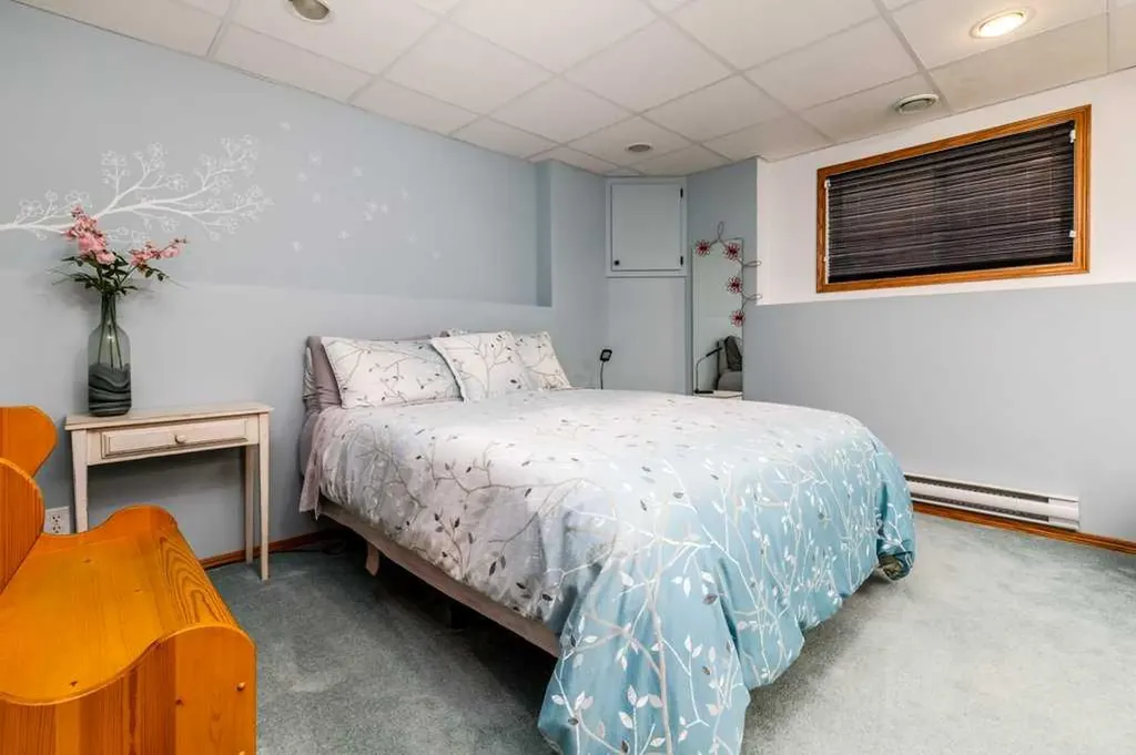 70 Douglas Avenue Red Deer AB T4R 2G6