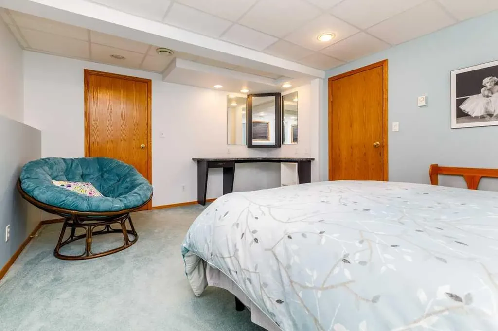 70 Douglas Avenue Red Deer AB T4R 2G6