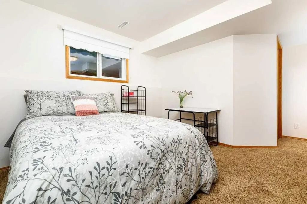 70 Douglas Avenue Red Deer AB T4R 2G6