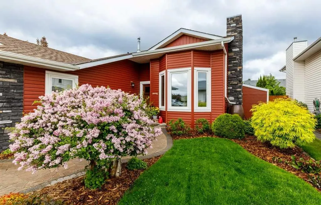 70 Douglas Avenue Red Deer AB T4R 2G6