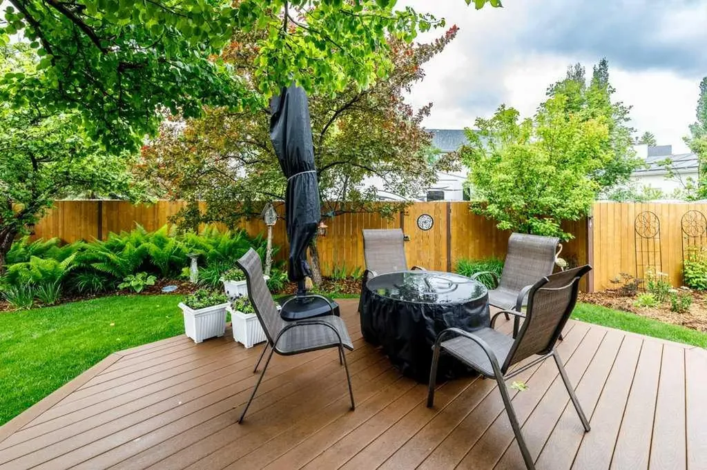 70 Douglas Avenue Red Deer AB T4R 2G6