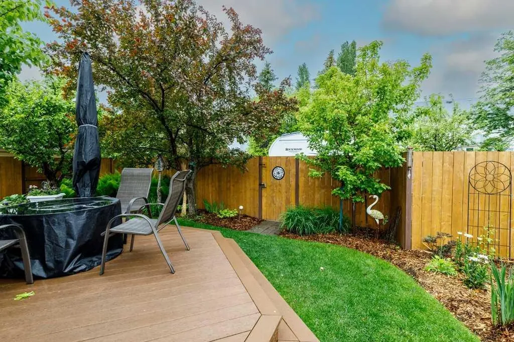 70 Douglas Avenue Red Deer AB T4R 2G6