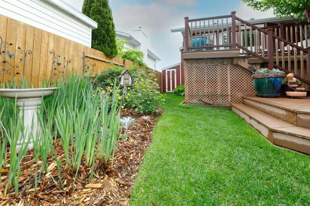 70 Douglas Avenue Red Deer AB T4R 2G6