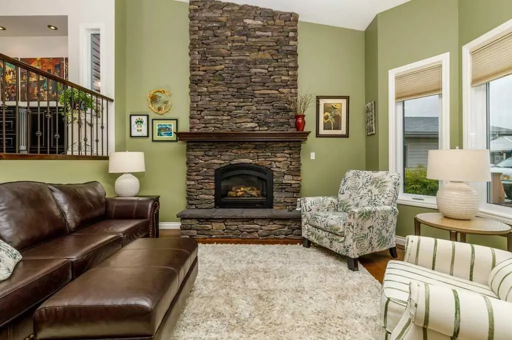 70 Douglas Avenue Red Deer AB T4R 2G6