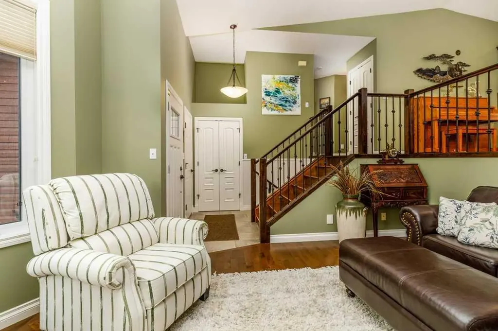 70 Douglas Avenue Red Deer AB T4R 2G6