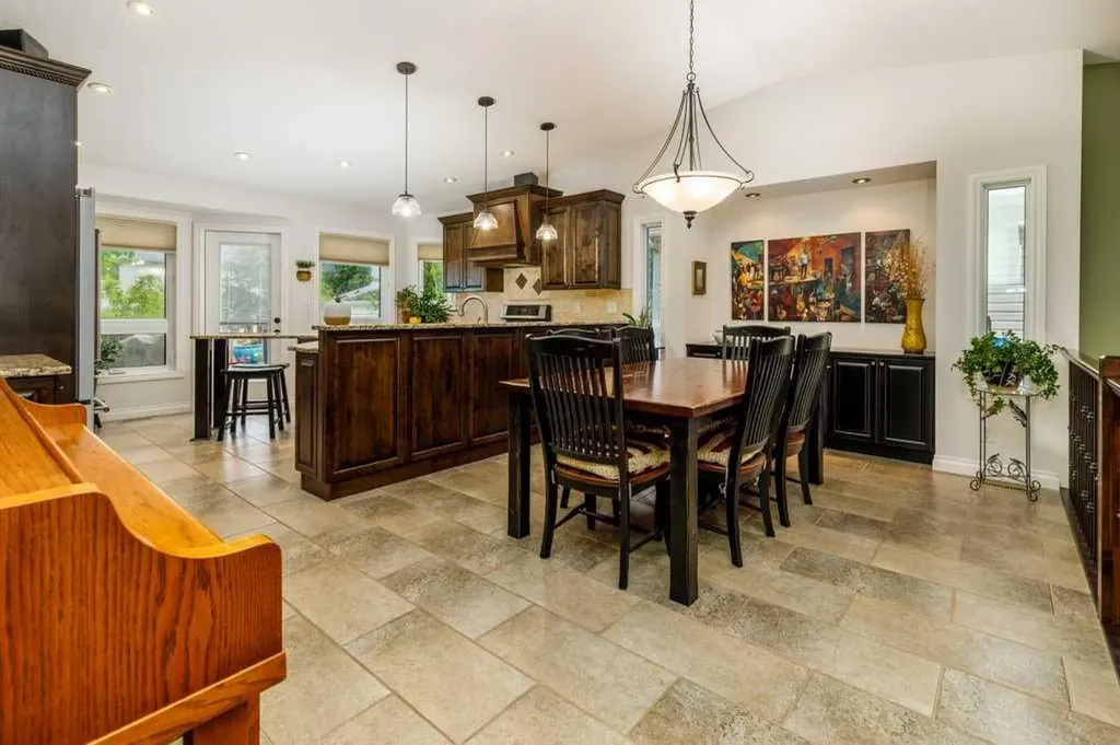70 Douglas Avenue Red Deer AB T4R 2G6