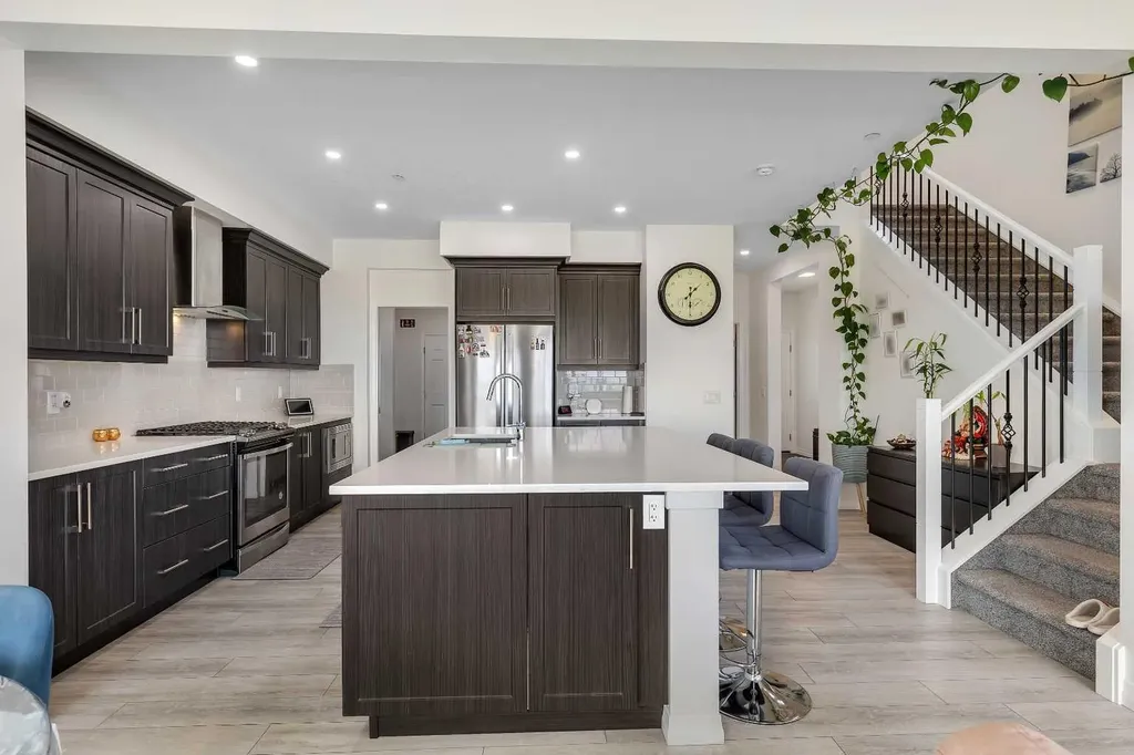 176 Howse Crescent NE Calgary AB T3P 1L5