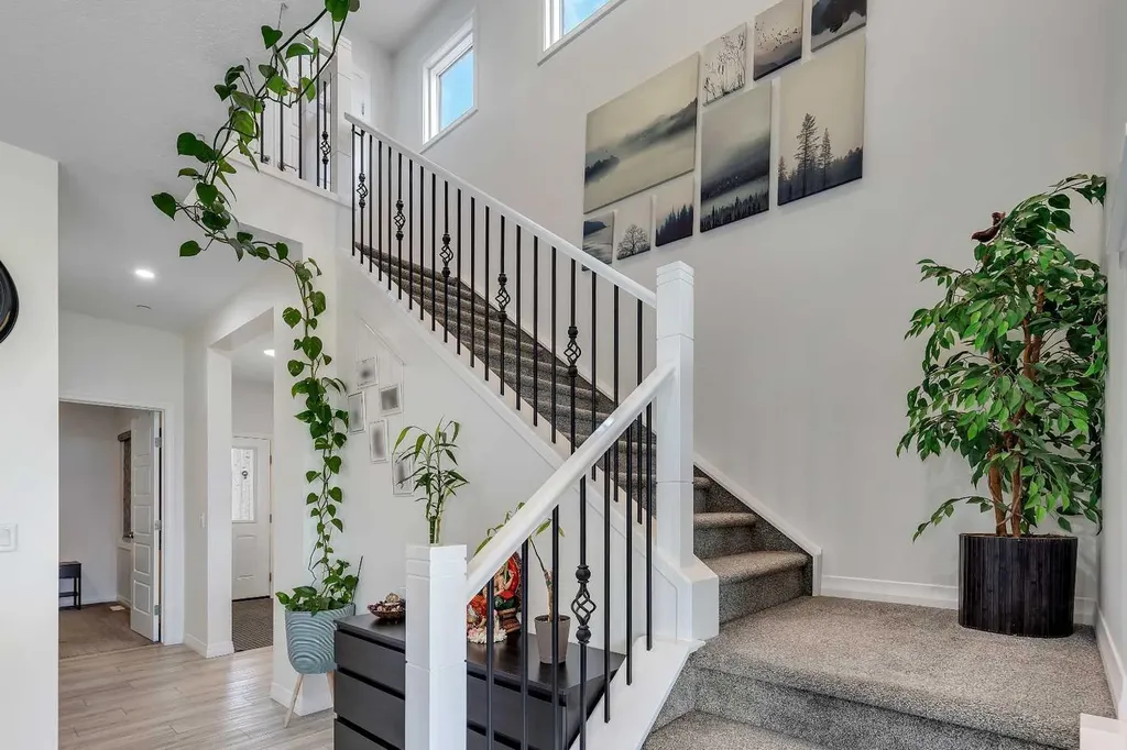 176 Howse Crescent NE Calgary AB T3P 1L5