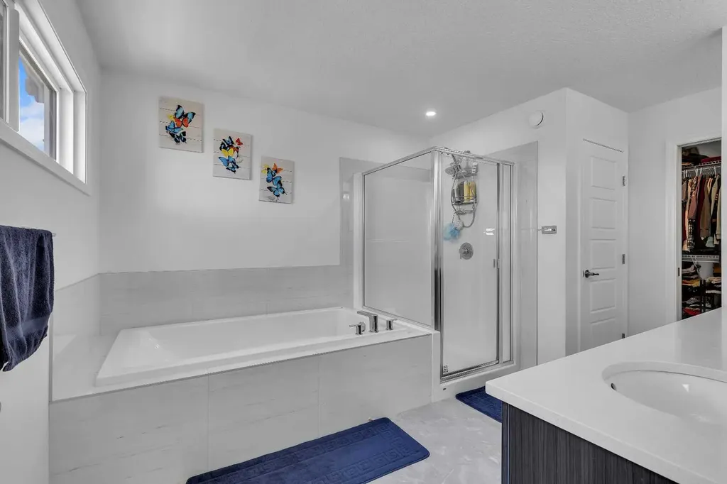 176 Howse Crescent NE Calgary AB T3P 1L5