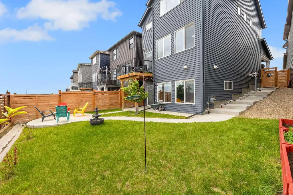 176 Howse Crescent NE Calgary AB T3P 1L5