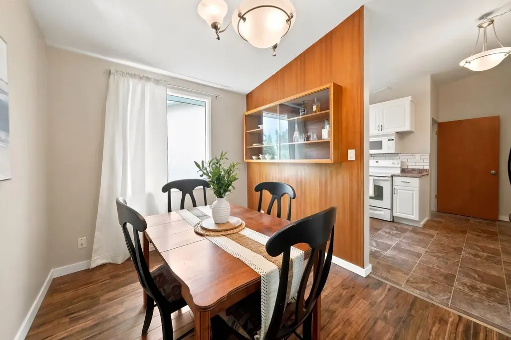 4233 33 Street Red Deer AB T4N 0N1
