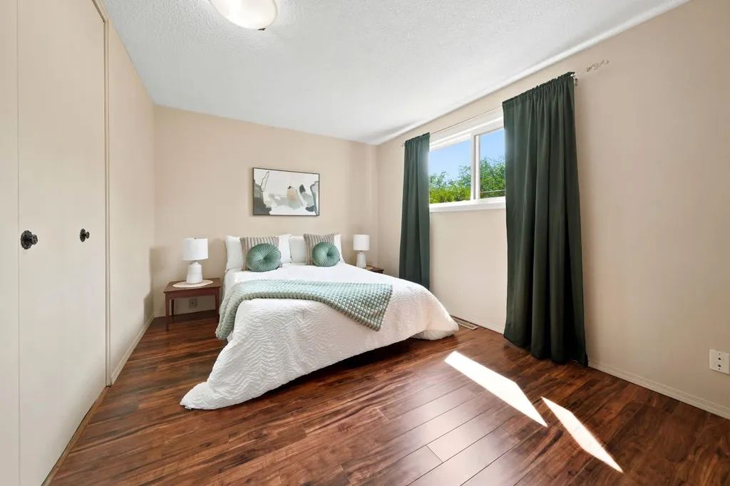 4233 33 Street Red Deer AB T4N 0N1