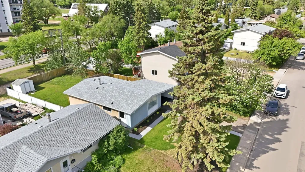 4233 33 Street Red Deer AB T4N 0N1