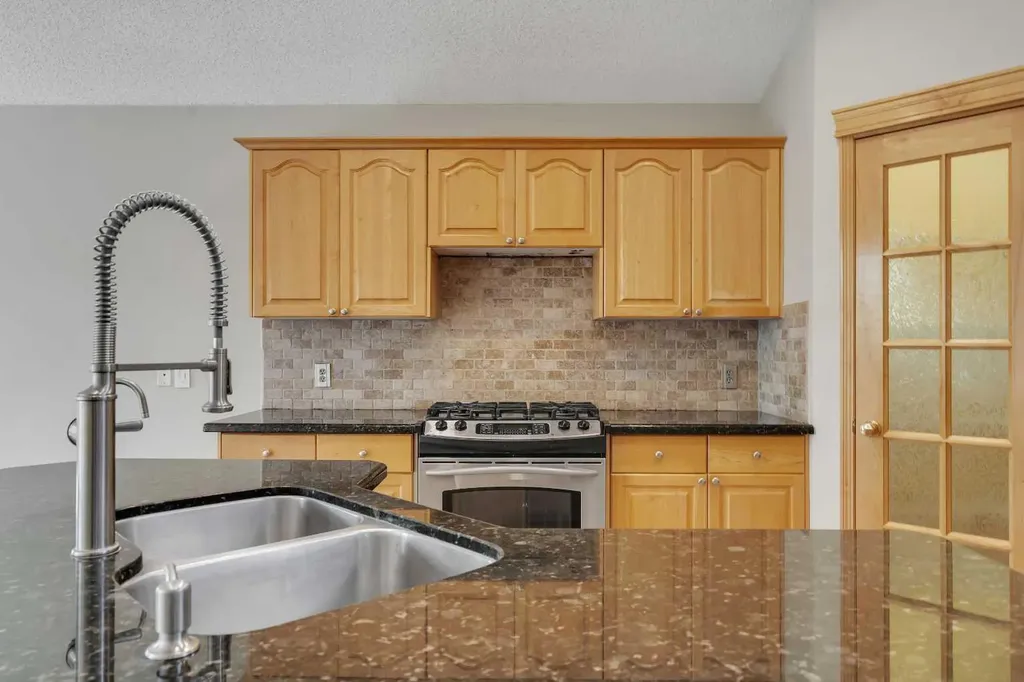10272 Tuscany Hills Way Calgary AB T3L2G5