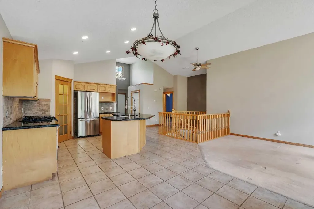 10272 Tuscany Hills Way Calgary AB T3L2G5