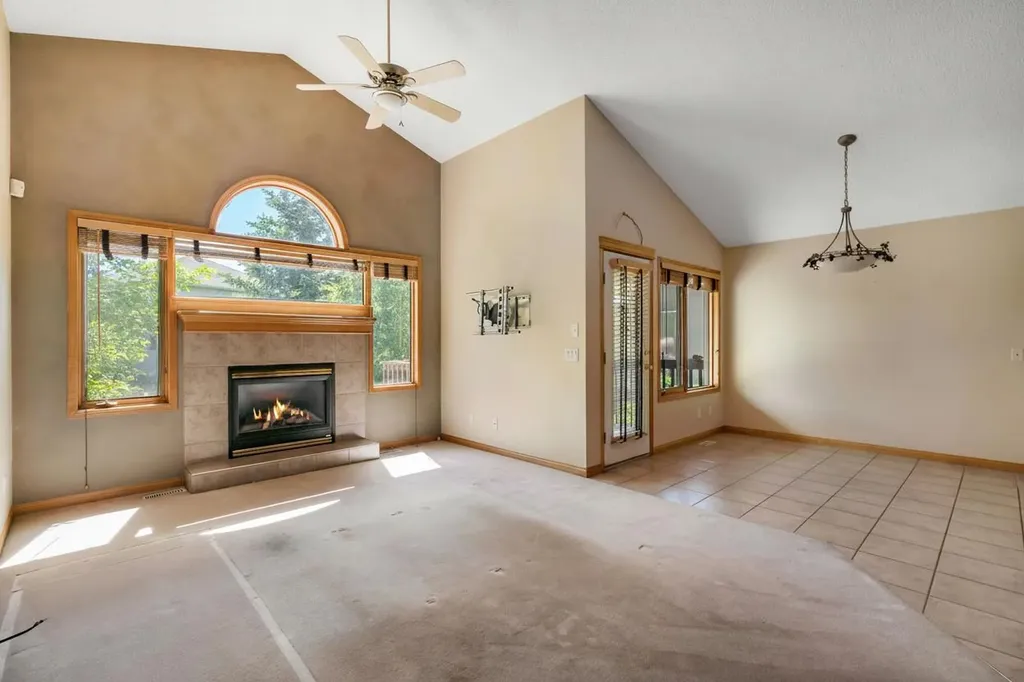 10272 Tuscany Hills Way Calgary AB T3L2G5