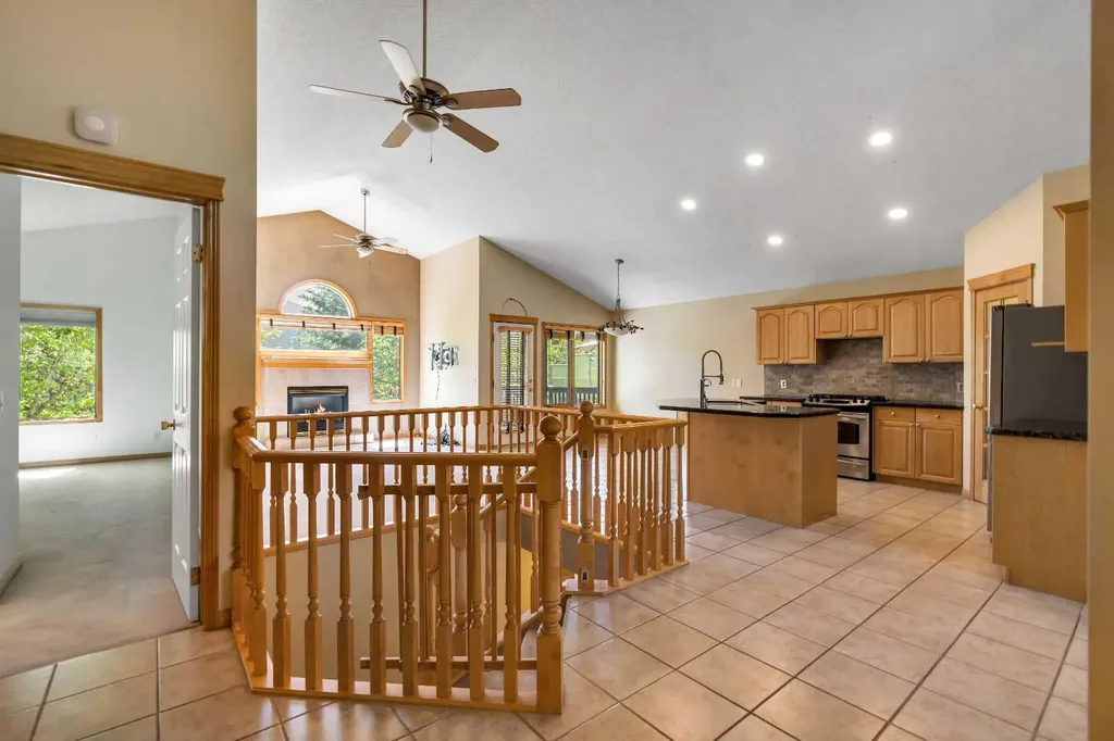 10272 Tuscany Hills Way Calgary AB T3L2G5