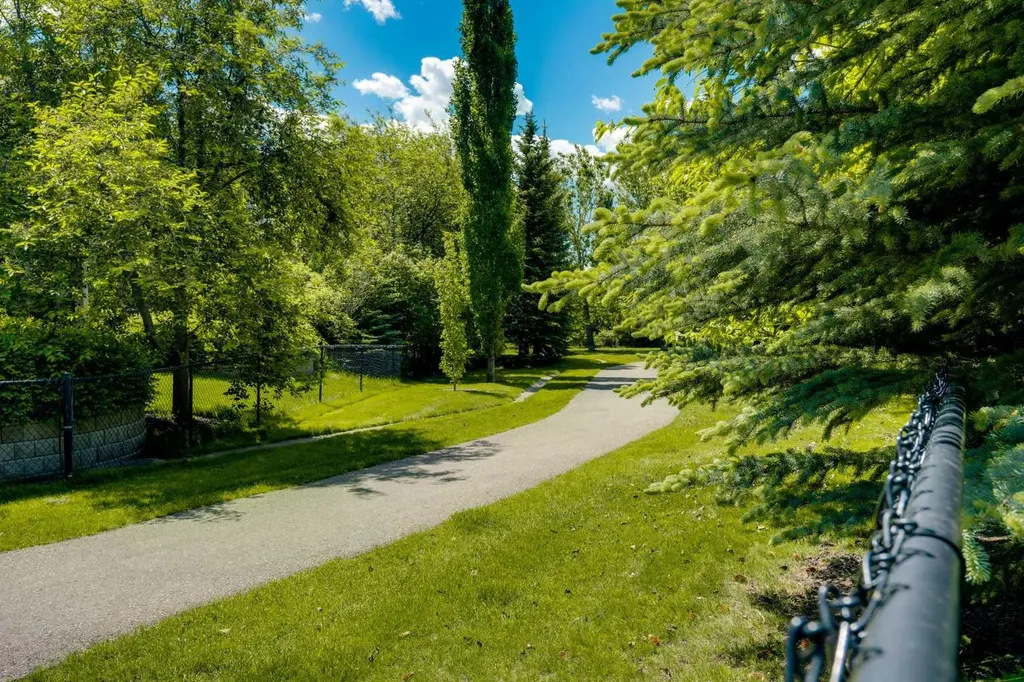 10272 Tuscany Hills Way Calgary AB T3L2G5
